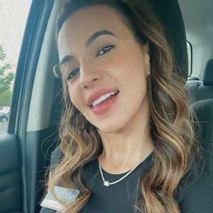 Meet your Posher, Alejandra